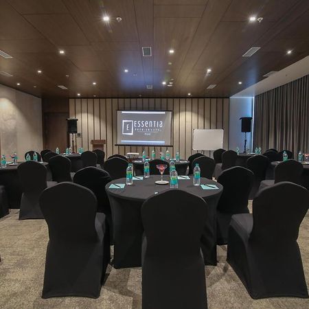 Essentia Premier Hotel Pune Wakad Pimpri-Chinchwad Esterno foto