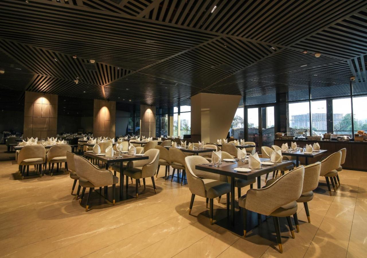 Essentia Premier Hotel Pune Wakad Pimpri-Chinchwad Esterno foto
