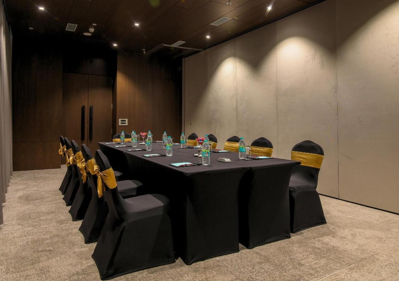 Essentia Premier Hotel Pune Wakad Pimpri-Chinchwad Esterno foto
