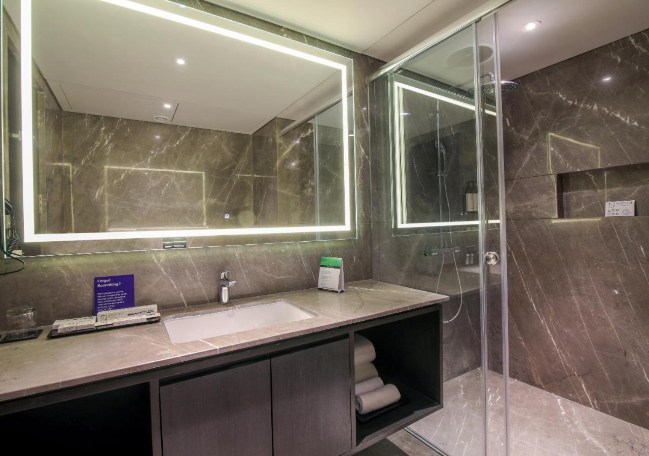 Essentia Premier Hotel Pune Wakad Pimpri-Chinchwad Esterno foto