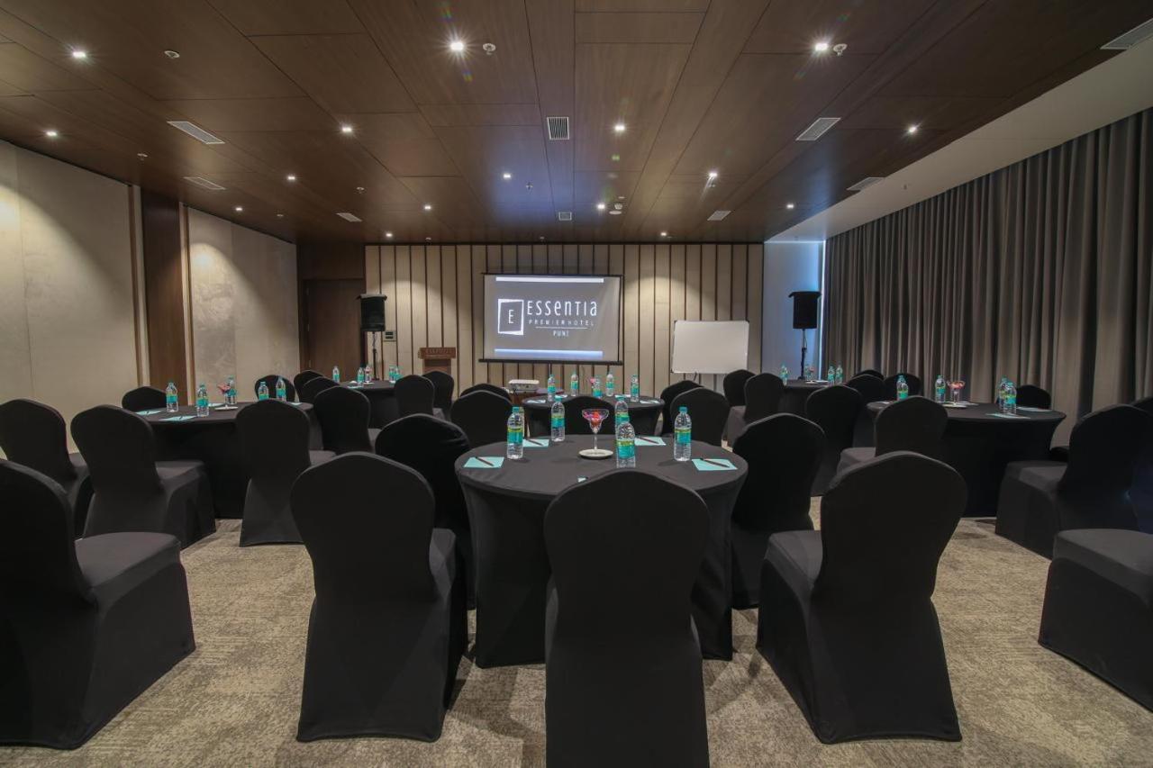 Essentia Premier Hotel Pune Wakad Pimpri-Chinchwad Esterno foto